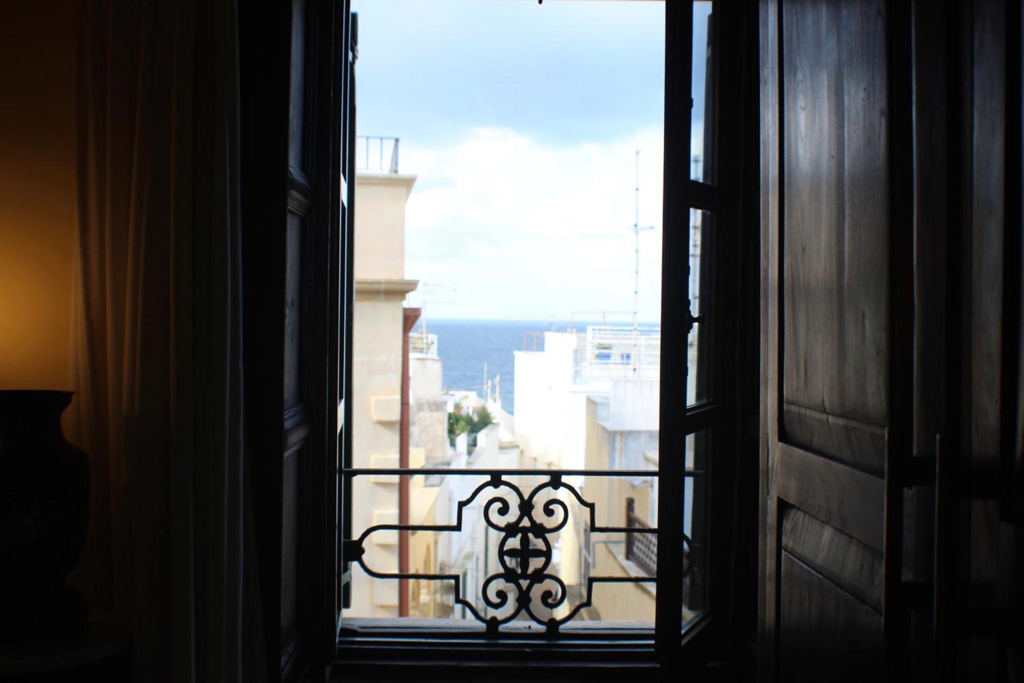مبيت وإفطار غالّيبولي Palazzo Senape De Pace المظهر الخارجي الصورة